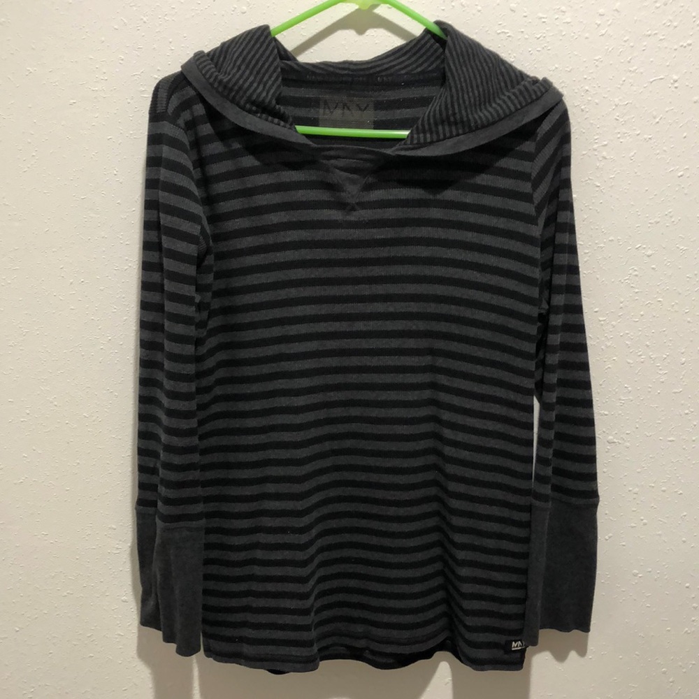 Marc New York tee shirt with hood and barley worn.